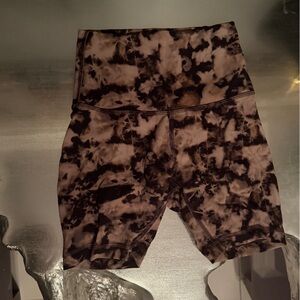 Lululemon Tie-Dye High-Waist Biker Shorts - Black & Taupe